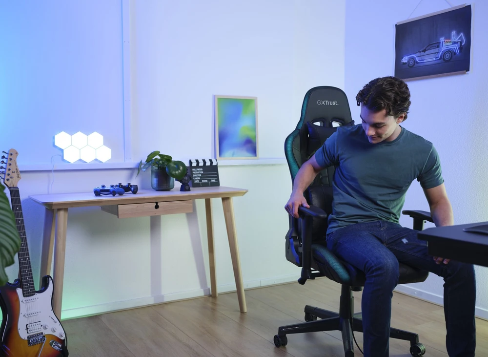 TRUST GXT716 RIZZA RGB LED CHAIR