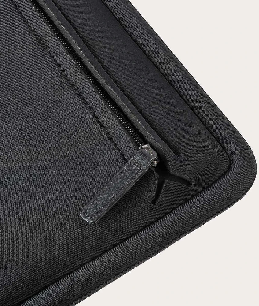 Dėklas Tucano INTORNO NEOPREN SLEEVE Juodas
