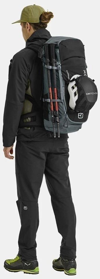 Aptel Carruzzo ORTOVOX Traverse 40 40 L Juoda