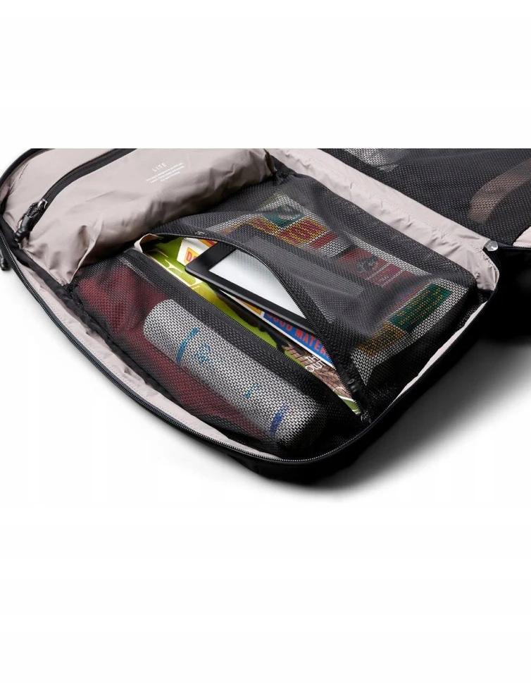 Bellroy Lite Travel Pack - plecak kelioninis 30L su kieszenią na laptop (juodas)