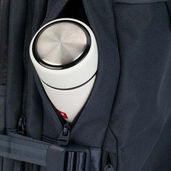 Turistinė kuprinė Incase A.R.C Travel Pack – Navy (INCO100682-NVY)