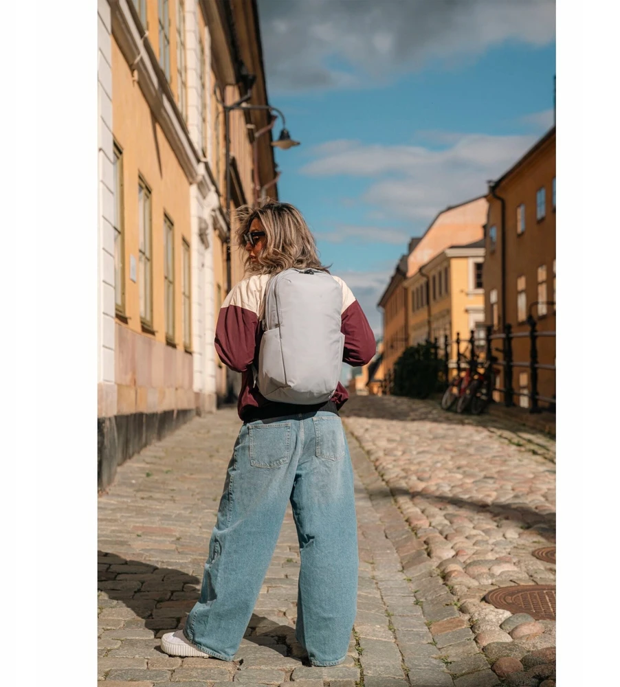 Turistinė kuprinė Pacsafe V 24L Aktiv Backpack digital pilkas