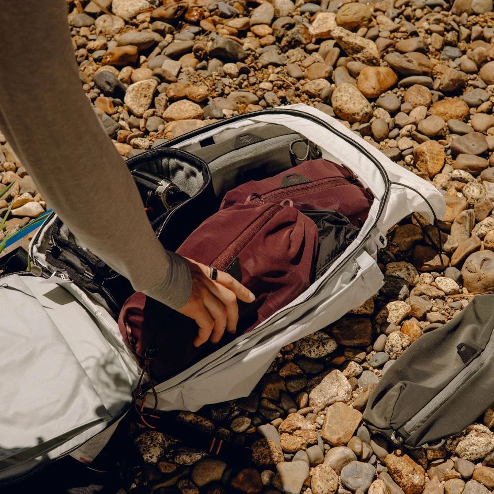 Turistinė kuprinė Peak Design Kuprinė Outdoor Backpack 25L Baltas