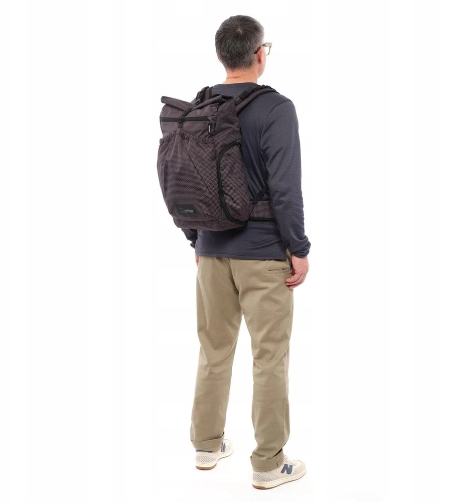 Kameros kuprinė - Shimoda Side Lite 22 kuprinė (Shimoda, 22L, pritaikomi skyriai, juoda)