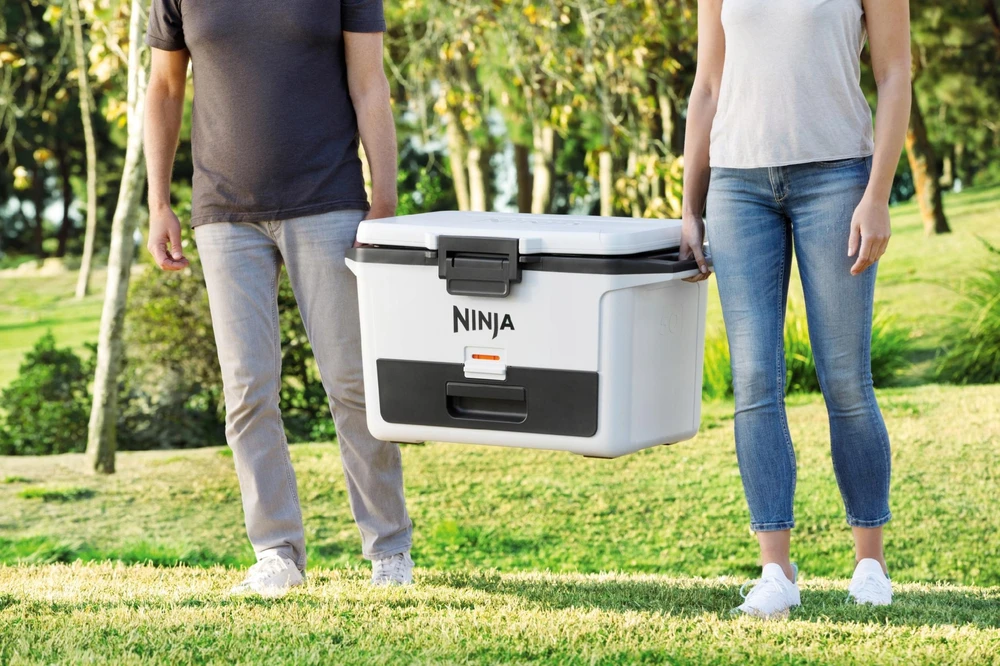 Ninja „FrostVault“ 47 l talpos aušintuvas su sausa zona, baltas FB151EUWH