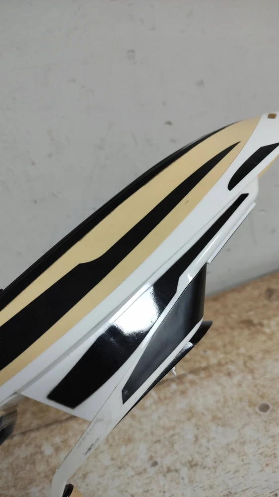 Tamiya Carson RC jachta Hurikan 2,4G 100% RTR