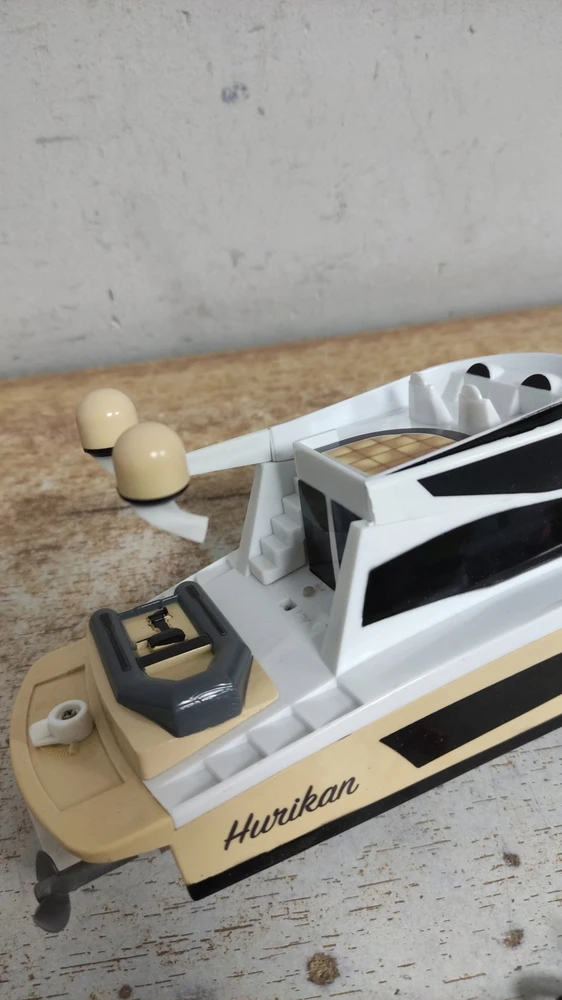 Tamiya Carson RC jachta Hurikan 2,4G 100% RTR