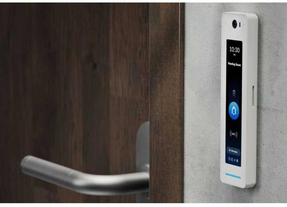 UBIQUITI G3 READER PRO Baltas. TREČIOS KARTOS NFC SKAITYTUVAS IR DOMOSO ĮRENGINYS, NAUDOJAMAS VIDUJE IR LAUKE, SU „APPLE TOUCH PASS“ PALAIKYMU.