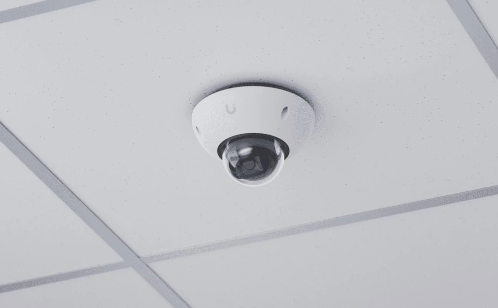 Ubiquiti G6 Dome IP apsaugos kamera, skirta vidaus ir lauko sąlygoms, 3840 x 2160 pikselių, skirta luboms/sienoms.