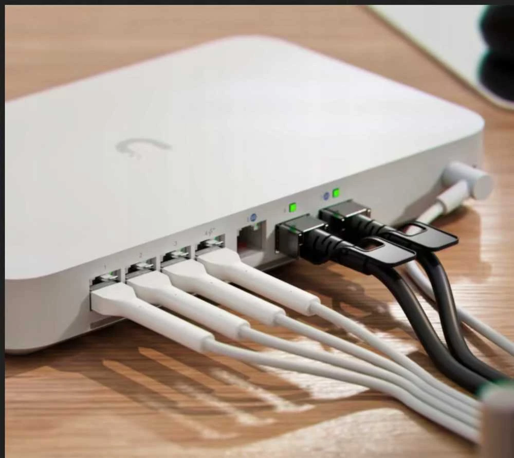 Tinklo šakotuvas Ubiquiti Gateway Fiber | UXG-Fiber