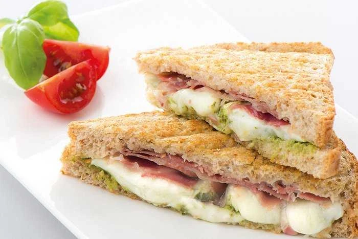 Sumuštinių keptuvas Łucznik FRITEL SW1451 vaflinė