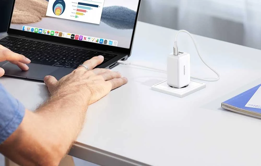 Greitasis įkroviklis Ugreen CD224 65W USB + 3 x Type-C