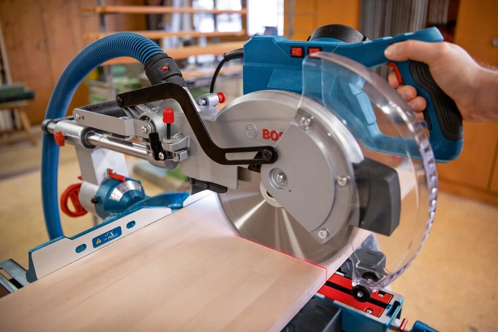 Bosch GCM 305-254 D Solo, dėžutė 1500W
