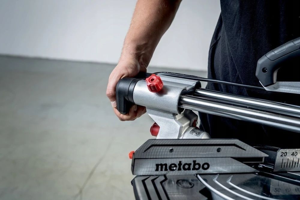 Skersinio pjovimo staklės Metabo KGS 216 M