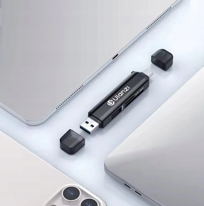„Ulanzi Ulanzi CR1“ skaitytuvas 3in1 kortelių skaitytuvas USB 3.0 / USB-C SD Tf MicroSD / 150–200 Mb/s / CR1 / SKU:x117
