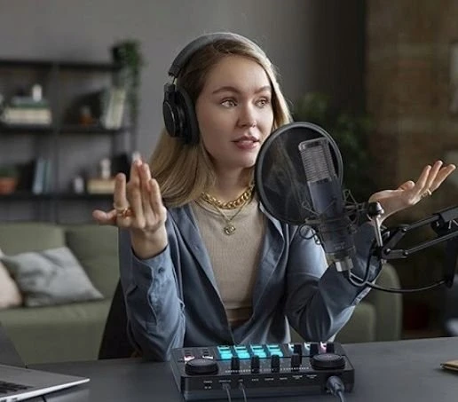 Ulanzi Konsolė Kontroler Transmisji Do Studia Maišytuvas Audio Streaming Podcast Vlog / Mi-2