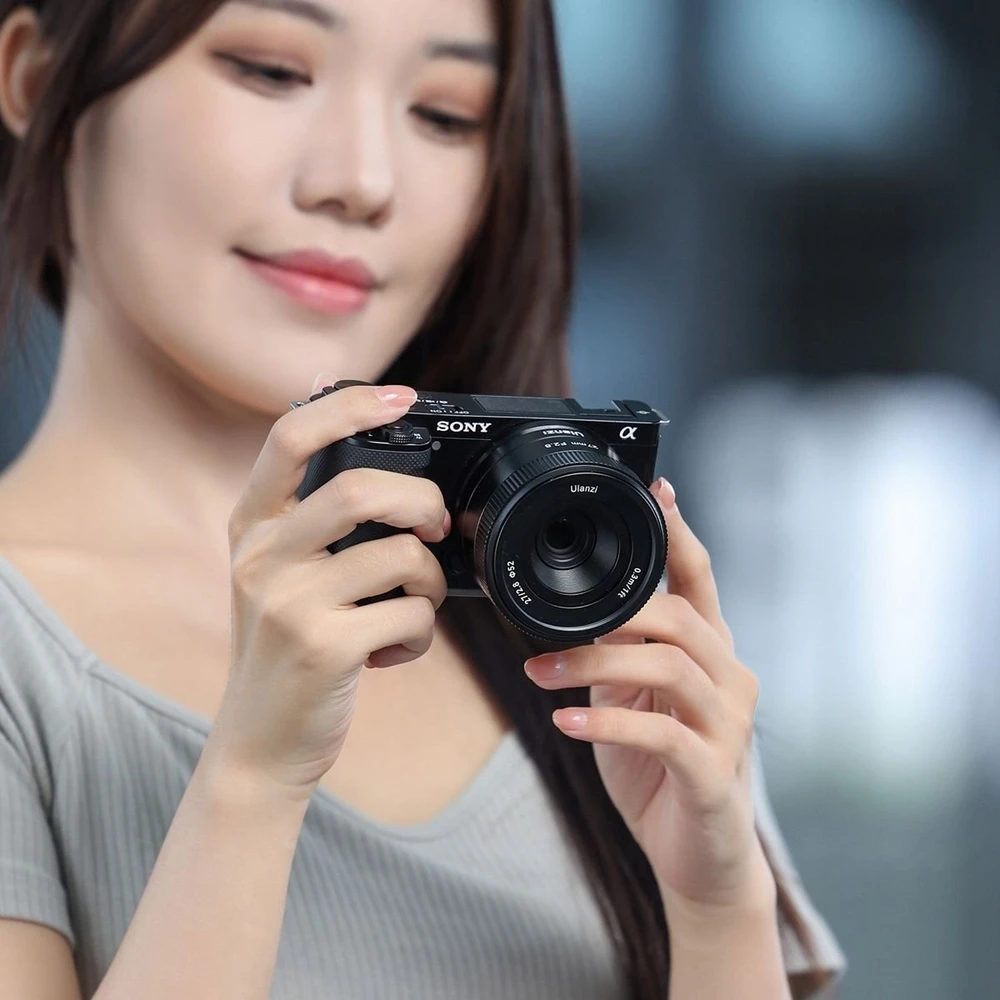 Fotoaparato Objektyvas - Ulanzi 27mm f/2.8 AF Sony E-mount, 30cm Minimalus Fokuso Atstumas