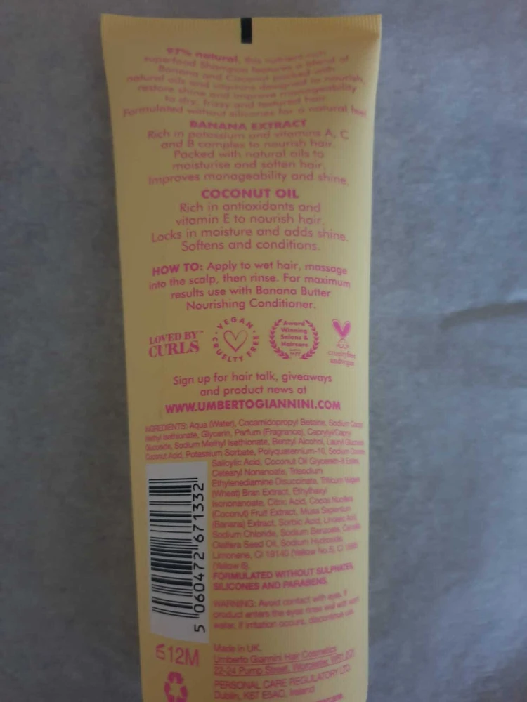 Umberto Giannini Banana Butter veganiškas ir nežiaurus gyvūnams, natūralių ingredientų plaukų šampūnas maitinantis ir drėkinantis, 250 ml