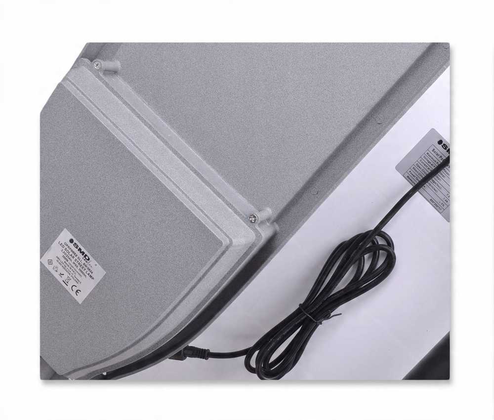 UN Gatvės LED saulės lempa 300W 6000K 3000LM + laikiklis + panelė