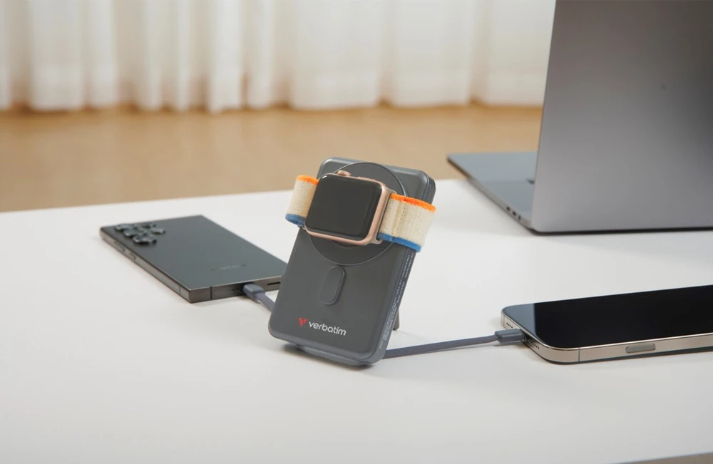 „Verbatim Charge ‘n’ Go 2C“ magnetinė belaidė išorinė baterija su stovu, 5000 mAh, 2 × USB-C, pilka