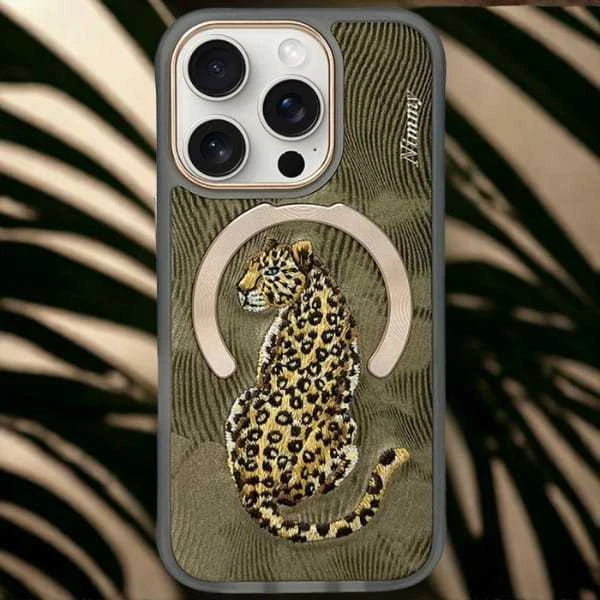 Dėklas Nimmy Magnetic Fantasy Animal MagSafe skirtas Apple iPhone 16 Pro aukso spalvos