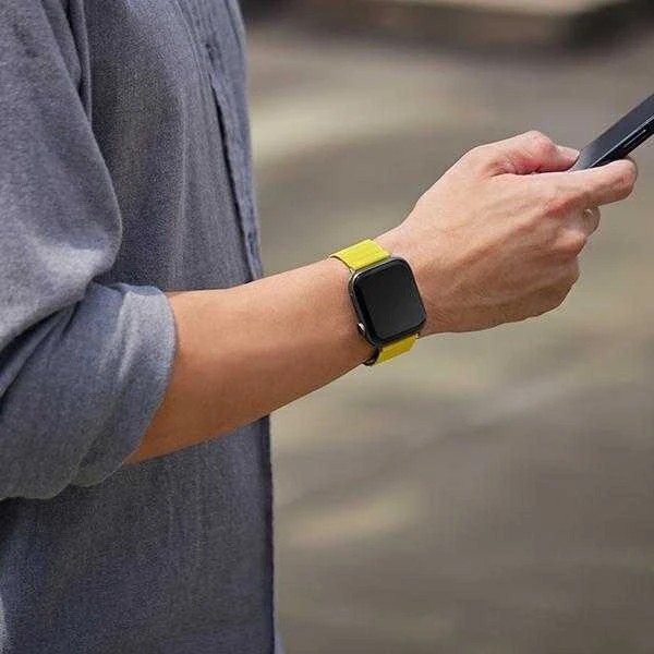 UNIQ Revix apyrankė Apple Watch Series 1-9/SE/SE2/SE3 38/40/41mm Reversible Magnetic baltos spalvos-mėlynas