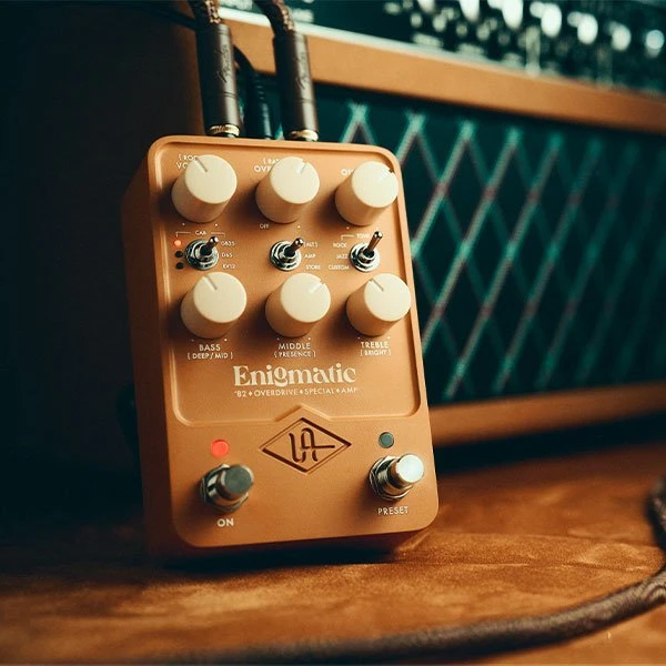 Gitaros Efektas - Universal Audio UAFX Enigmatic '82 Overdrive Special Amp