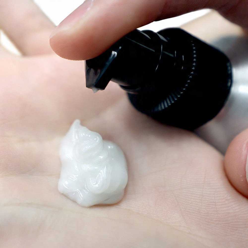 UPPERCUT_Deluxe Control Kremas Lengvas plaukų formavimo kremas 120ml