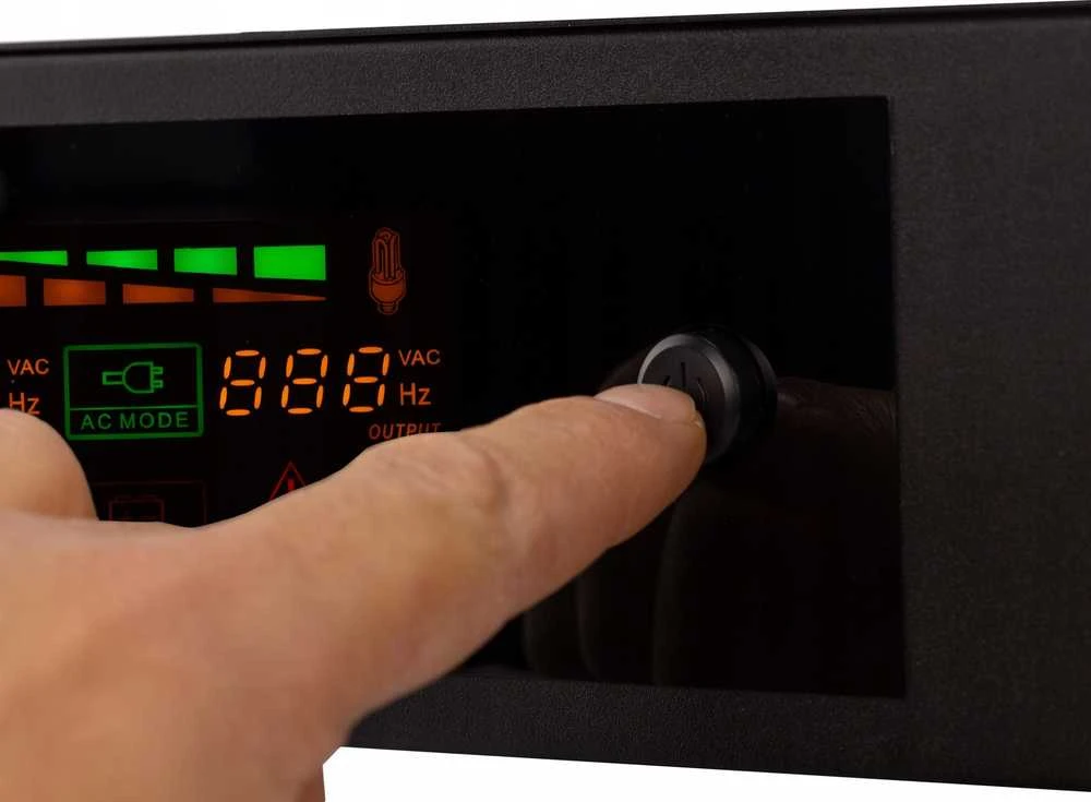 Volt VOL RackUPS 2000VA/1200W 2*9Ah avarinis maitinimas