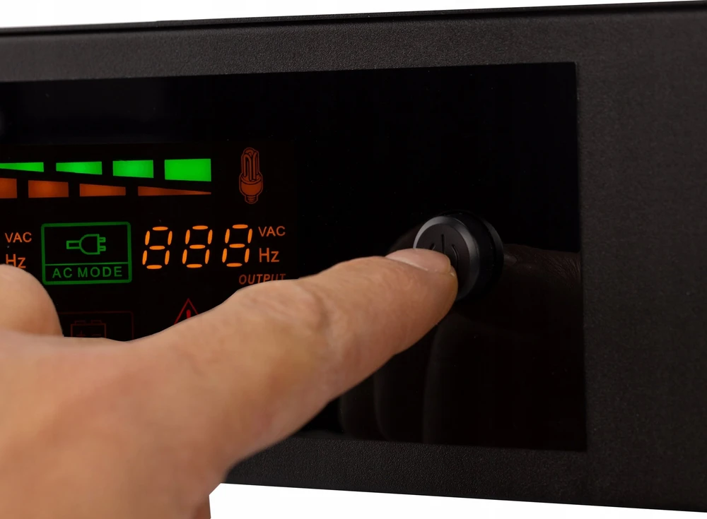 Nepertraukiamas Maitinimo Šaltinis - Volt Polska RackUPS 850VA/480W 9Ah 140-300V