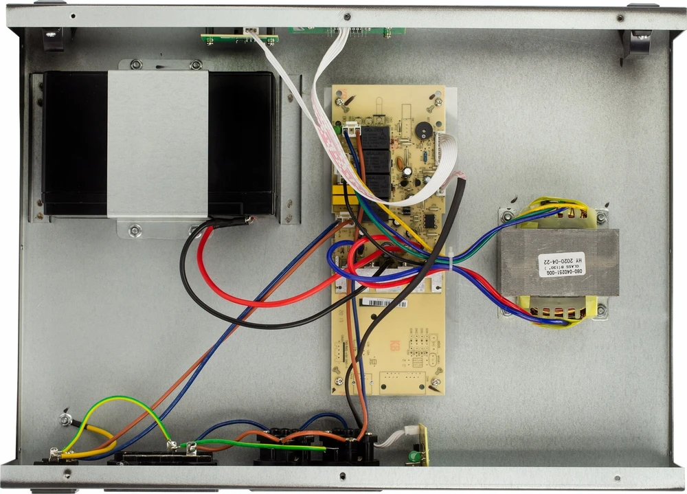 Nepertraukiamas Maitinimo Šaltinis - Volt Polska RackUPS 850VA/480W 9Ah 140-300V