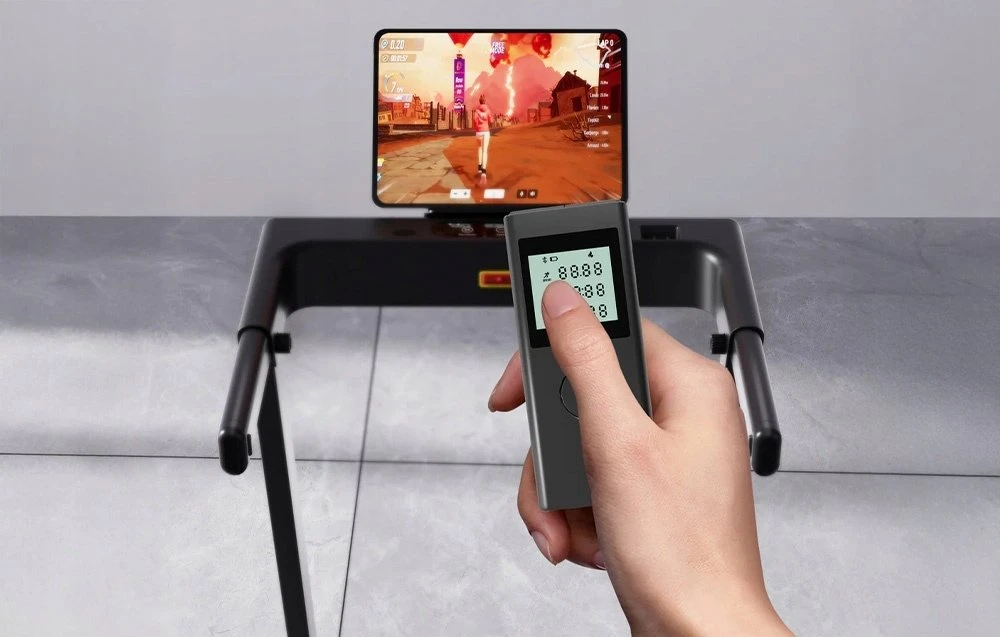 „DeerRun A1 Pro Move +“ sulankstomas elektrinis bėgimo takelis (juodas)