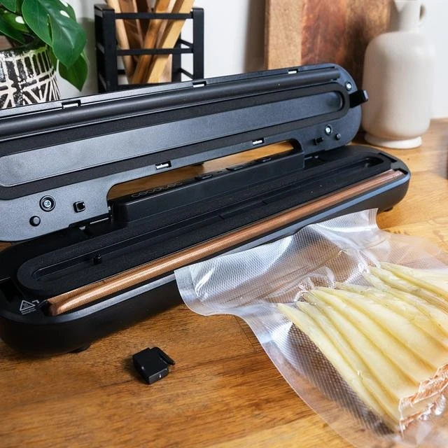 Urządzenie do pakowania próżniowego Cecotec SealVac Easy Magnetik
