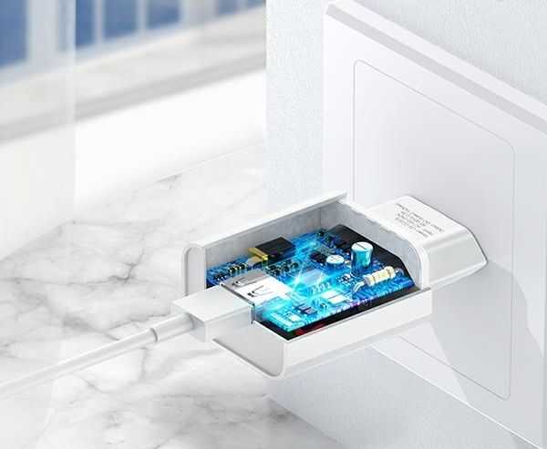 USAMS laidinis įkroviklis 1xUSB T18 2,1A(only head) balta/baltos spalvos Fast Charging CC075TC01