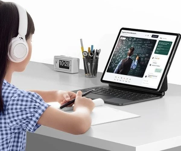 USAMS Apple iPad Pro 11" juodos spalvos dėklas planšetiniam kompiuteriui su klaviatūra Miaoke Series IPP109MG01 (US-BH875)