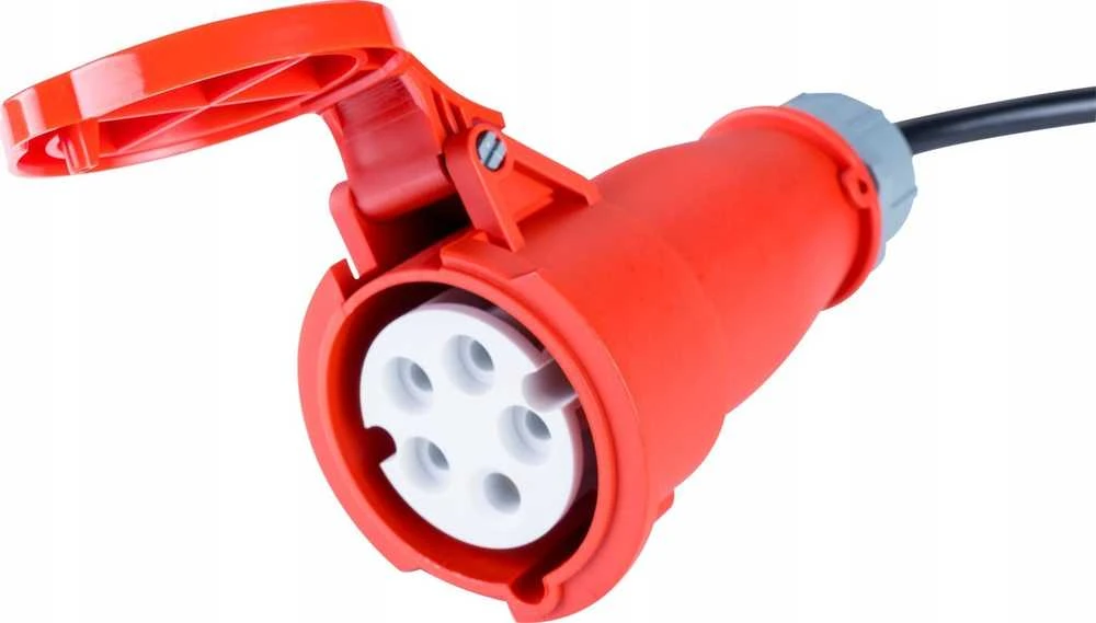 Adapteris CEE 7/7 na 5pin 16A Akyga AK-SC-E06
