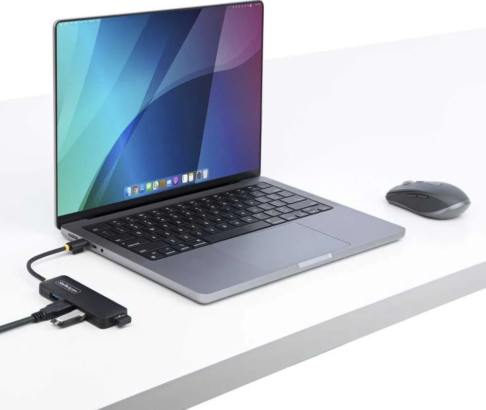 StarTech USB šakotuvas prijungtas prie kompiuterio