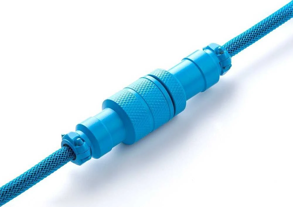 Klaviatūra CableMod PRO Coiled Cable susuktas klaviatūros laidas USB-C į USB Type A, Specturm Mėlyna – 150cm
