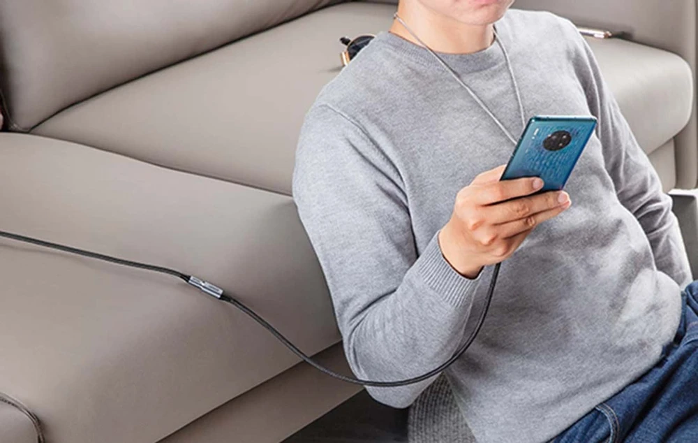 Kabelio nikeliavimas UGREEN US372 USB Type C 3.1 Gen2 nuo vyriškos iki moteriškos 0.5 m (juodas)
