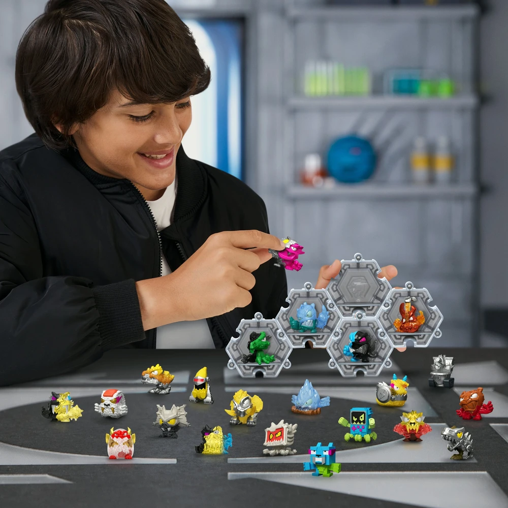 Mr Beast Lab Žaislai - Moose MrBeast Lab Swarms S3 Fusion Chaos Pack 22 figūrėlės