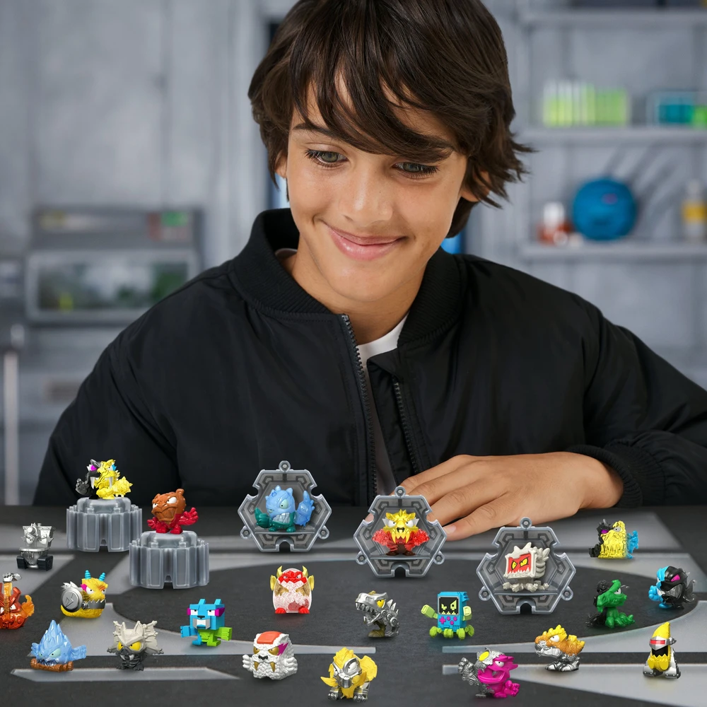 Mr Beast Lab Žaislai - Moose MrBeast Lab Swarms S3 Fusion Chaos Pack 22 figūrėlės