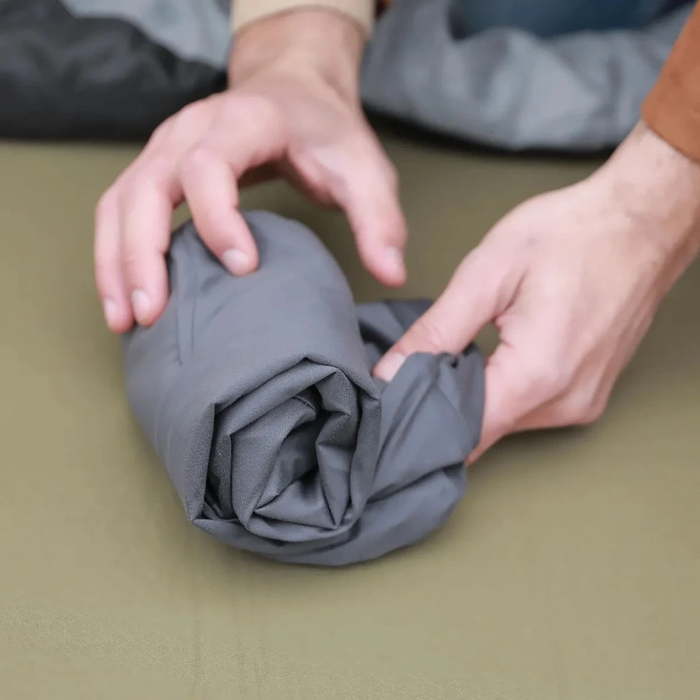 Flextail pripučiama pagalvė „Zero Pillow“ (ruda)