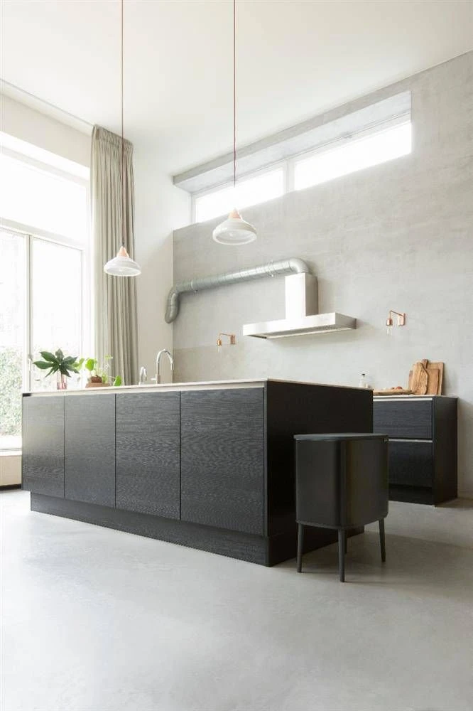 Šiukšlių dėžė Brabantia Bo Touch, 36 l, matinės juodos spalvos