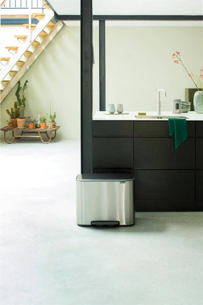 Šiukšlių dėžė su pedalu, Brabantia Bo 36L - plieno spalvos
