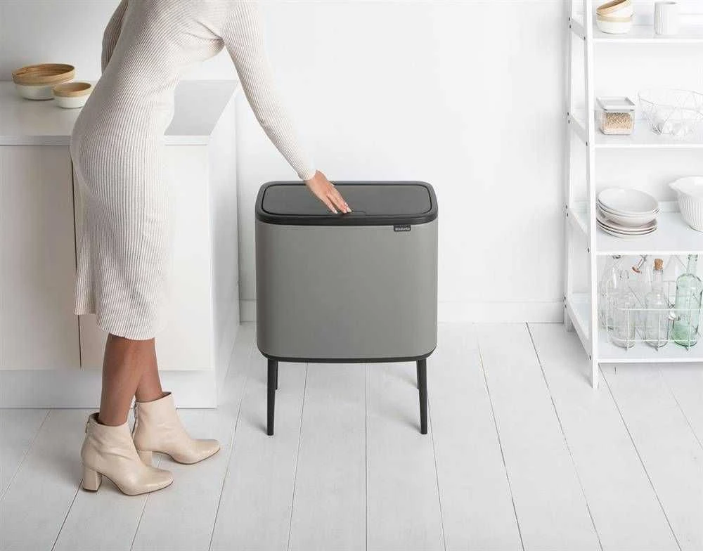 Šiukšlių dėžė Brabantia Bo Touch, 3 x 11 l, Betono pilkos spalvos