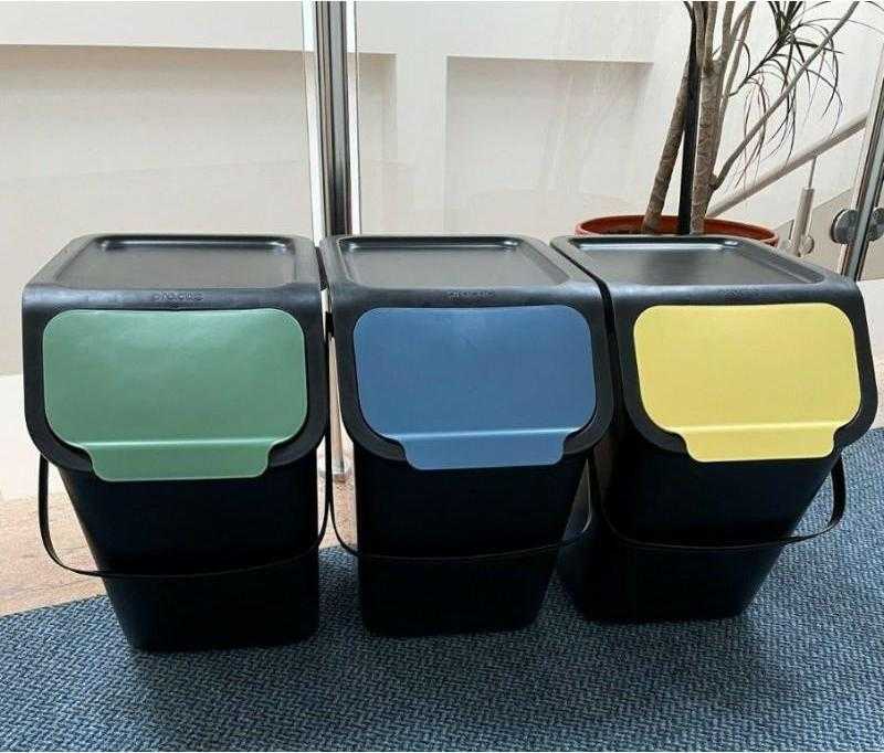 Šiukšliadėžė BINI, 25 l, juoda, žalia