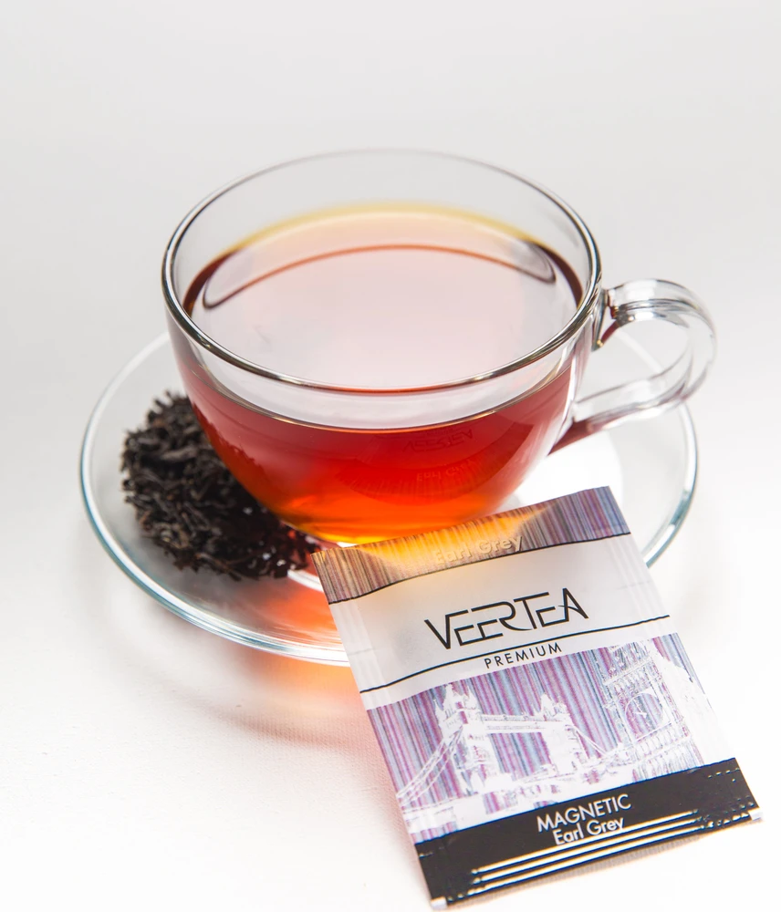 Veertea Earl Grey arbatos puodelis su pakuote