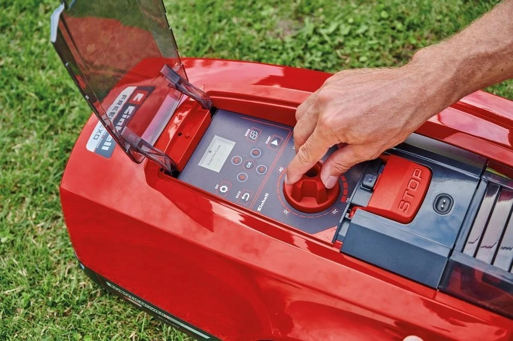 Einhell Freelexo Smart 750 Robotic lawn mower Baterija Juodas, Raudona, Sidabrinis