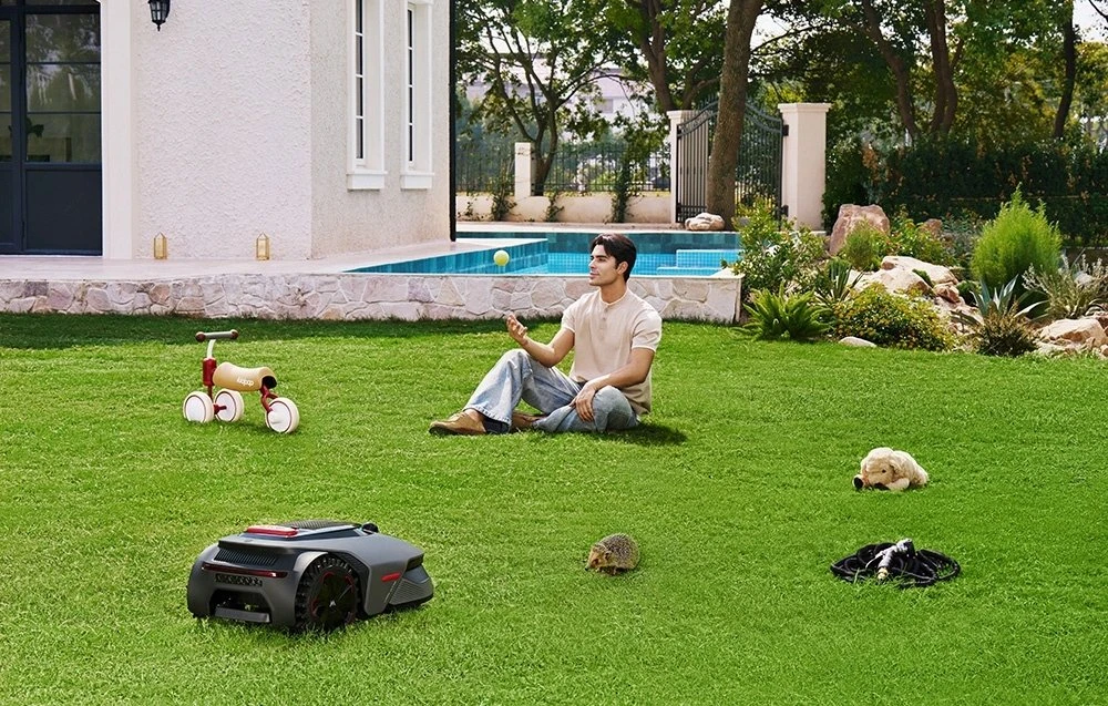 Vejos robotas Mova LiDAX Ultra 1600