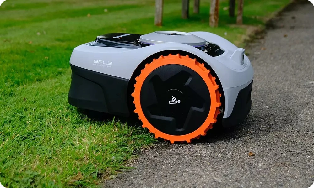 Segway Navimow i105E Belaidis vejos pjovimo robotas skirtas iki 500 m² vejai